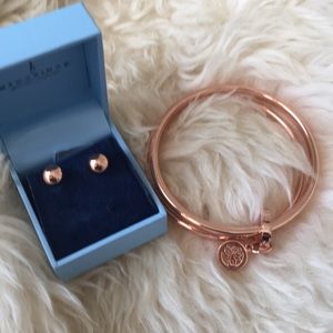 Earring and bracelets set